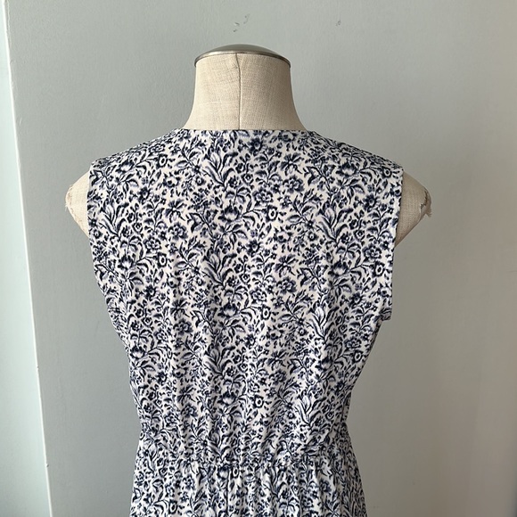 Banana Republic floral print wrap dress small - Picture 6 of 9